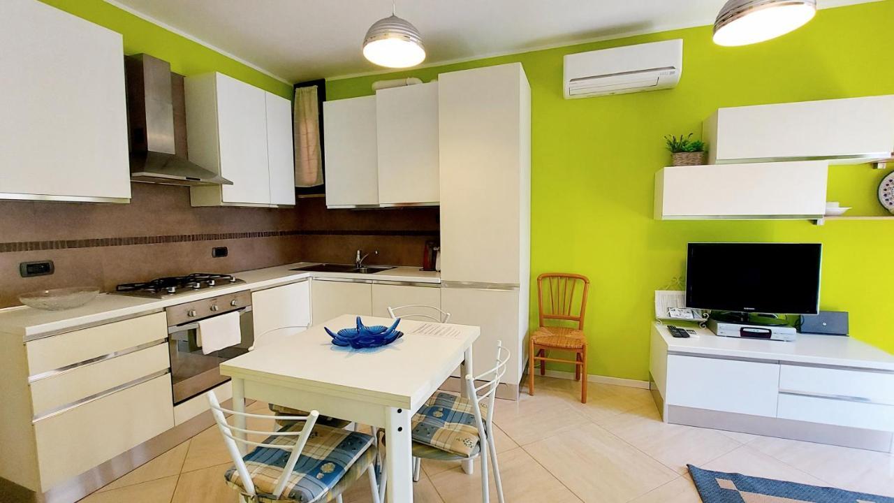 Colors Pool Apartment 바르돌리노 외부 사진